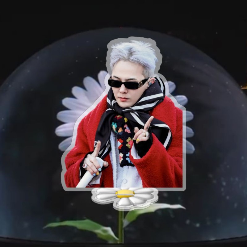 Kpop Star Art Fashion High Tre - Resin Art Keychain review and price